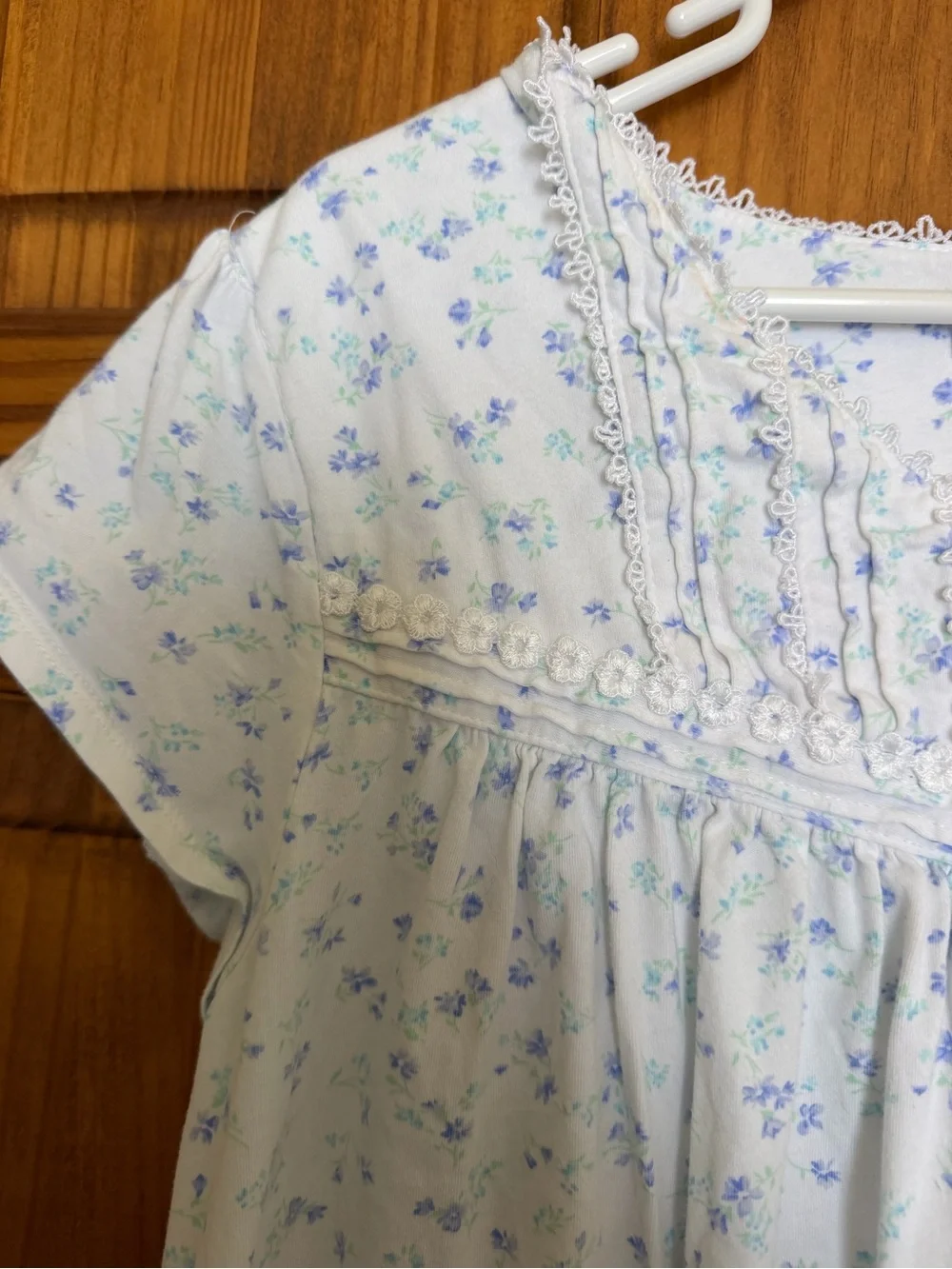 Eileen West soft floral